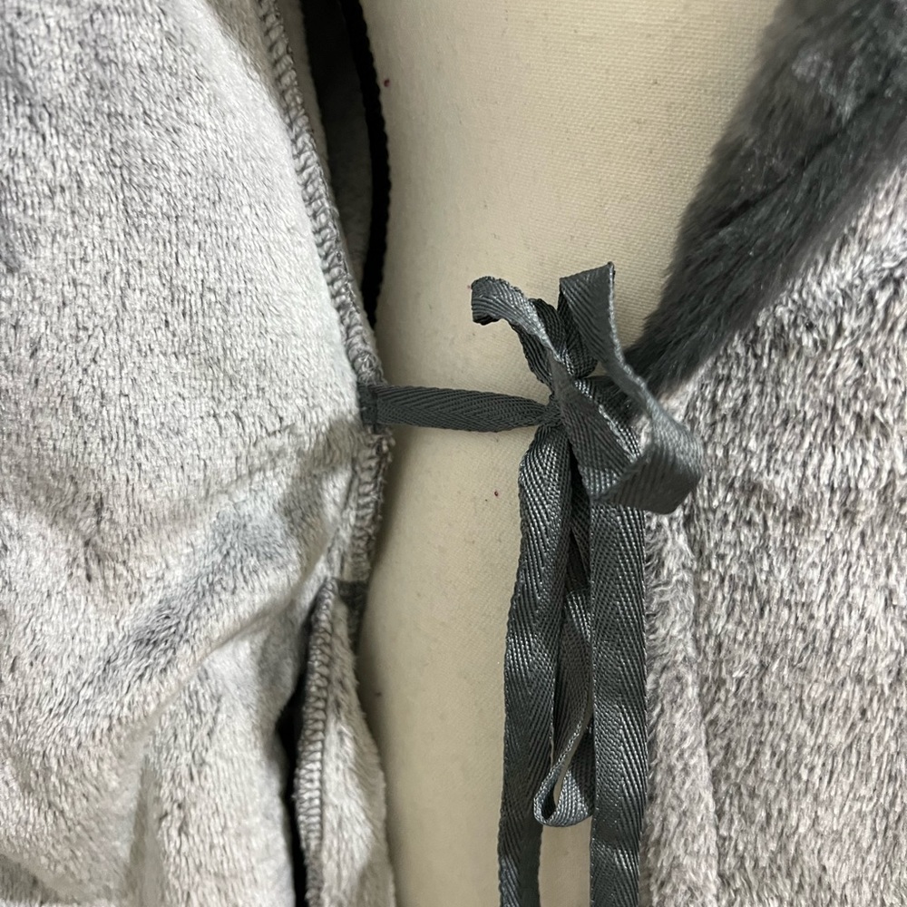 Secret Treasures Robe size L color Grey - Picture 7 of 7